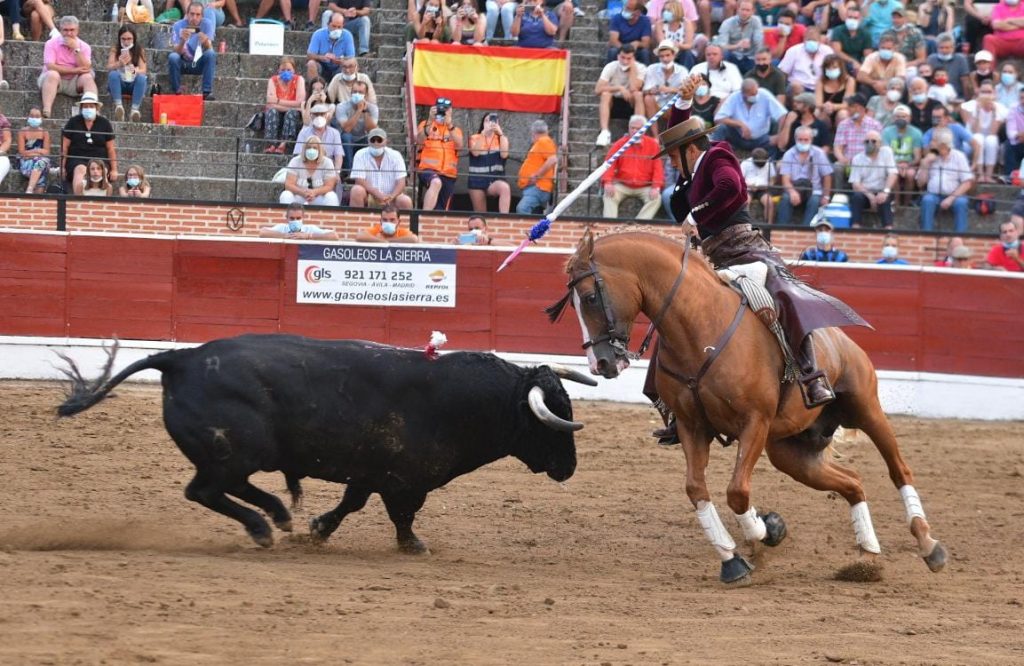 18 El Espinar Ventura rejon 1024x666 - Ventura y Galán, a hombros de su propia capacidad