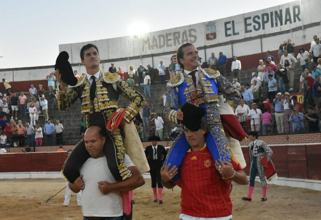 El Espinar 43 1 1024x701 - Daniel Luque y Javier Cortés, soberbios en El Espinar
