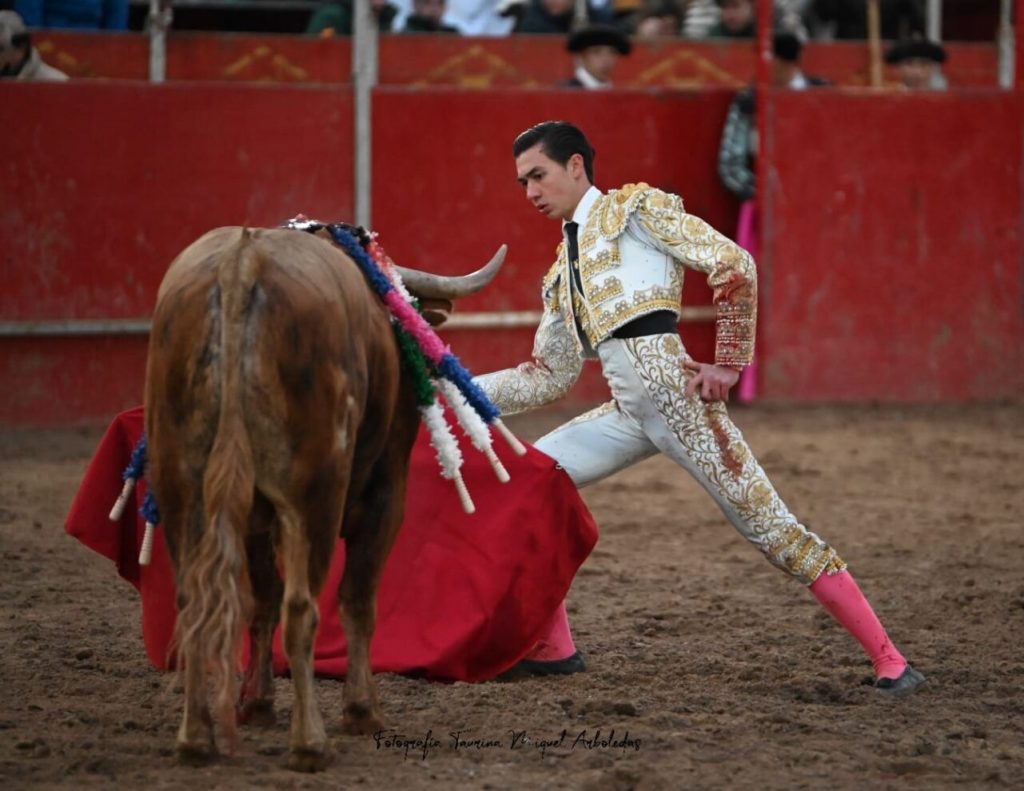 Ajalvir21 1024x791 - Tristán Barroso triunfa en el regreso de los toros en Ajalvir