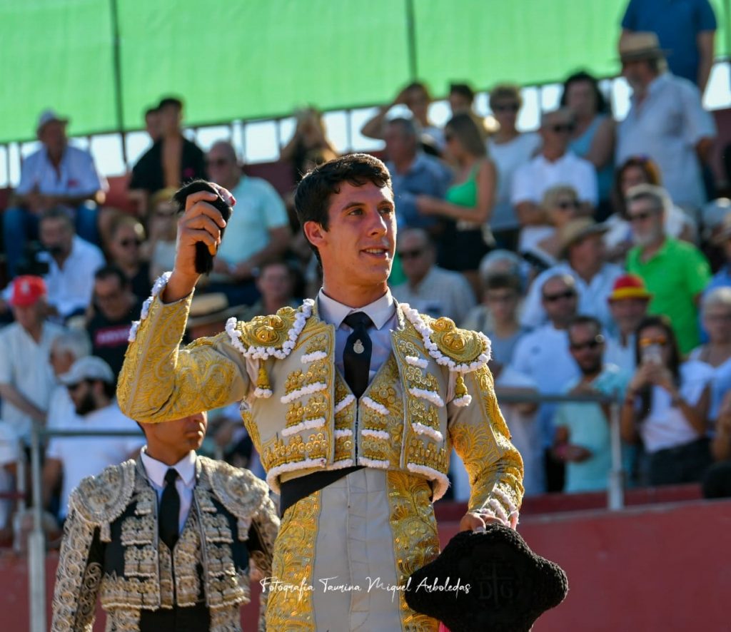 Almorox Novillada3 1024x886 - Tristán Barroso y Víctor Cerrato, doble Puerta Grande con una buena novillada de Núñez de Tarifa en Almorox