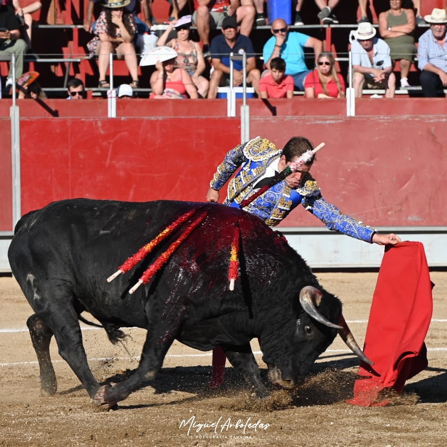 Almorox corrida2 - Joaquín Galdós, única oreja ante un toro de vuelta de Campos Peña en Almorox