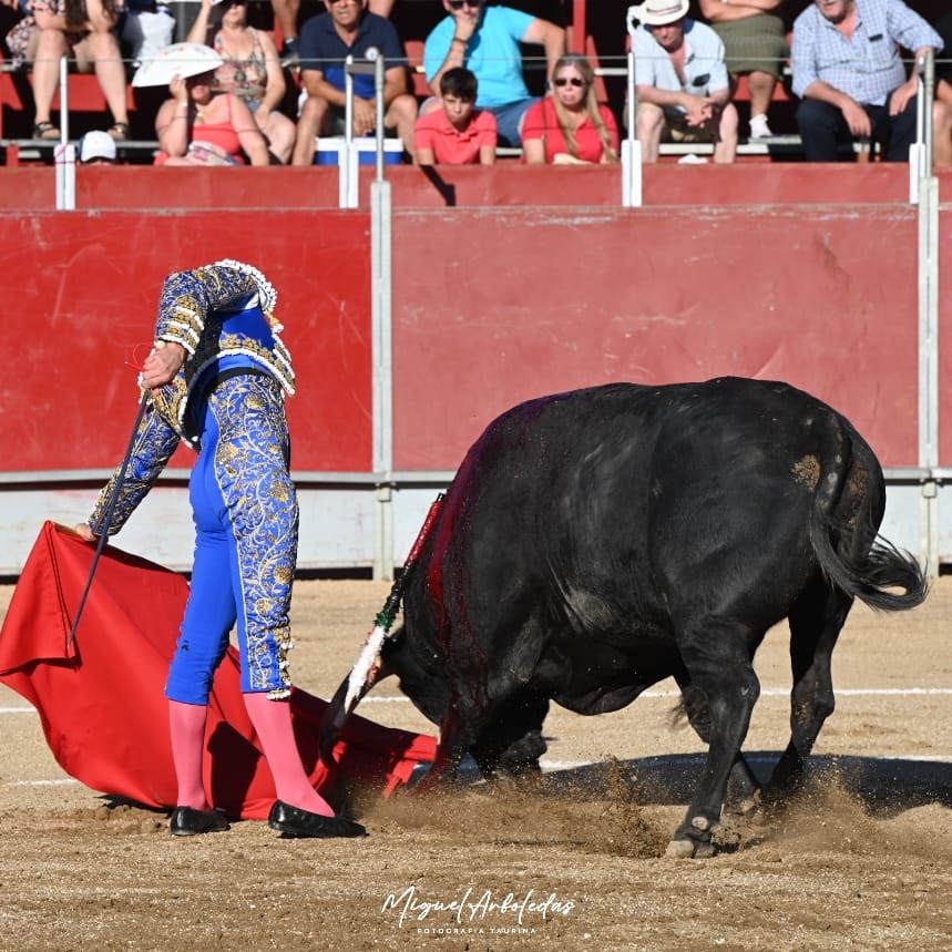 Almorox corrida3 - Joaquín Galdós, única oreja ante un toro de vuelta de Campos Peña en Almorox