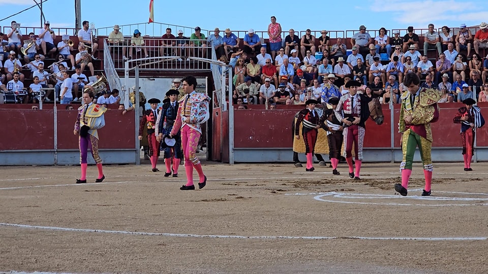 Corrida Almorox - Un rabo para Javier Cortés, en hombros con Lamelas con una buena corrida de Buenavista en Almorox