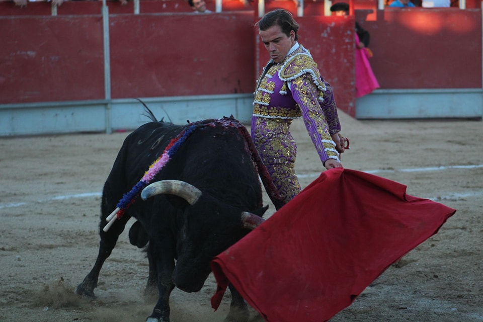 Corrida Almorox1 - Un rabo para Javier Cortés, en hombros con Lamelas con una buena corrida de Buenavista en Almorox