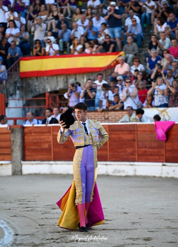 El Espinar1 739x1024 - Sergio Galán, Chicharro y Marco Pérez, tarde de emociones en El Espinar