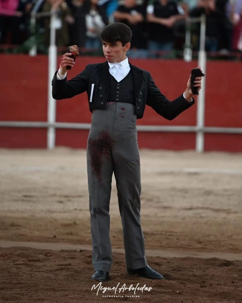 Hoyo de Pinares18 819x1024 - Javier Cortés, Jarocho y Julio Méndez, nombres propios en el festival de El Hoyo de Pinares