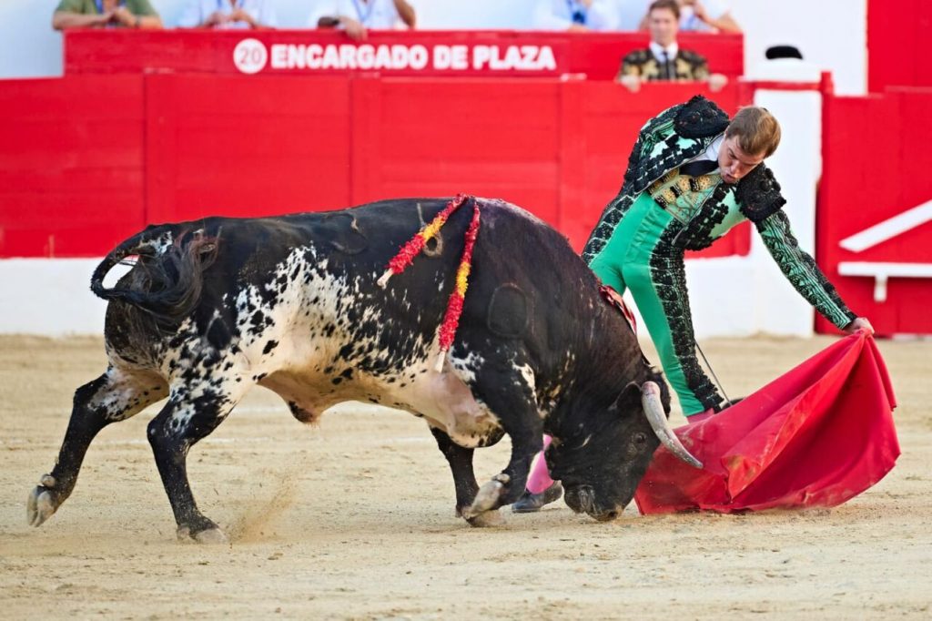 Melilla18 1024x682 - Manuel Escribano, Javier Cortés y Roca Rey, fiesta total en Melilla