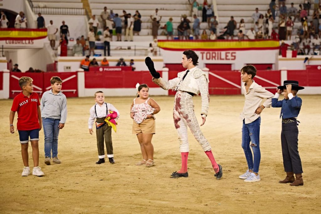 Melilla50 1024x683 - Manuel Escribano, Javier Cortés y Roca Rey, fiesta total en Melilla