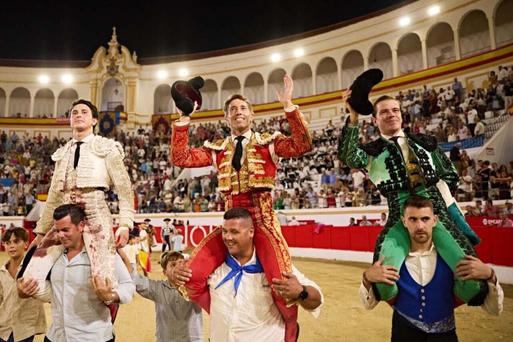 Melilla51 1024x683 - Manuel Escribano, Javier Cortés y Roca Rey, fiesta total en Melilla