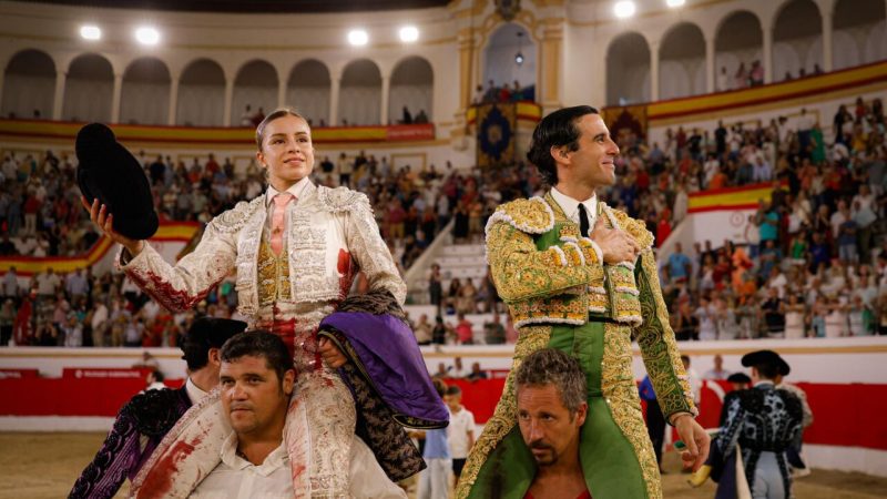 Juan Ortega y Olga Casado brillan en el regreso de Morante en Melilla